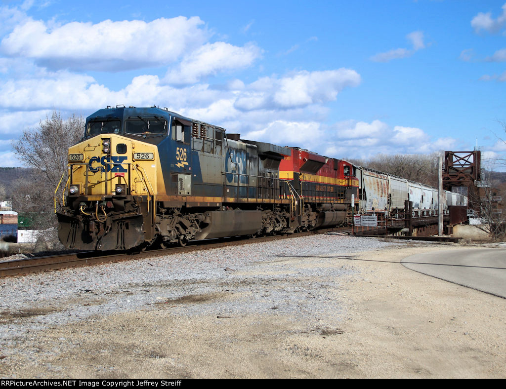 CSXT 526